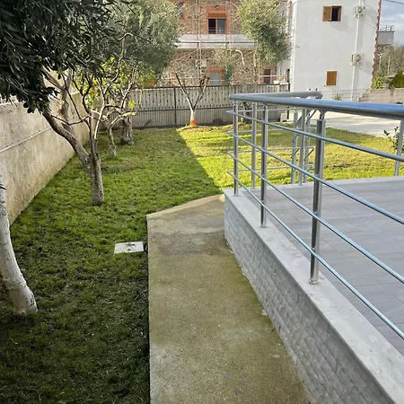 Hodo Apartment Orikum Exterior photo