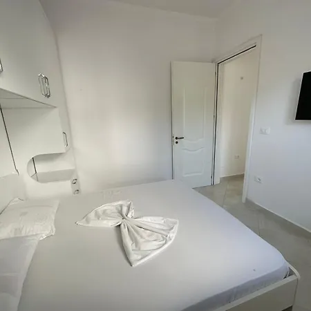 Hodo Apartment Orikum Exterior photo